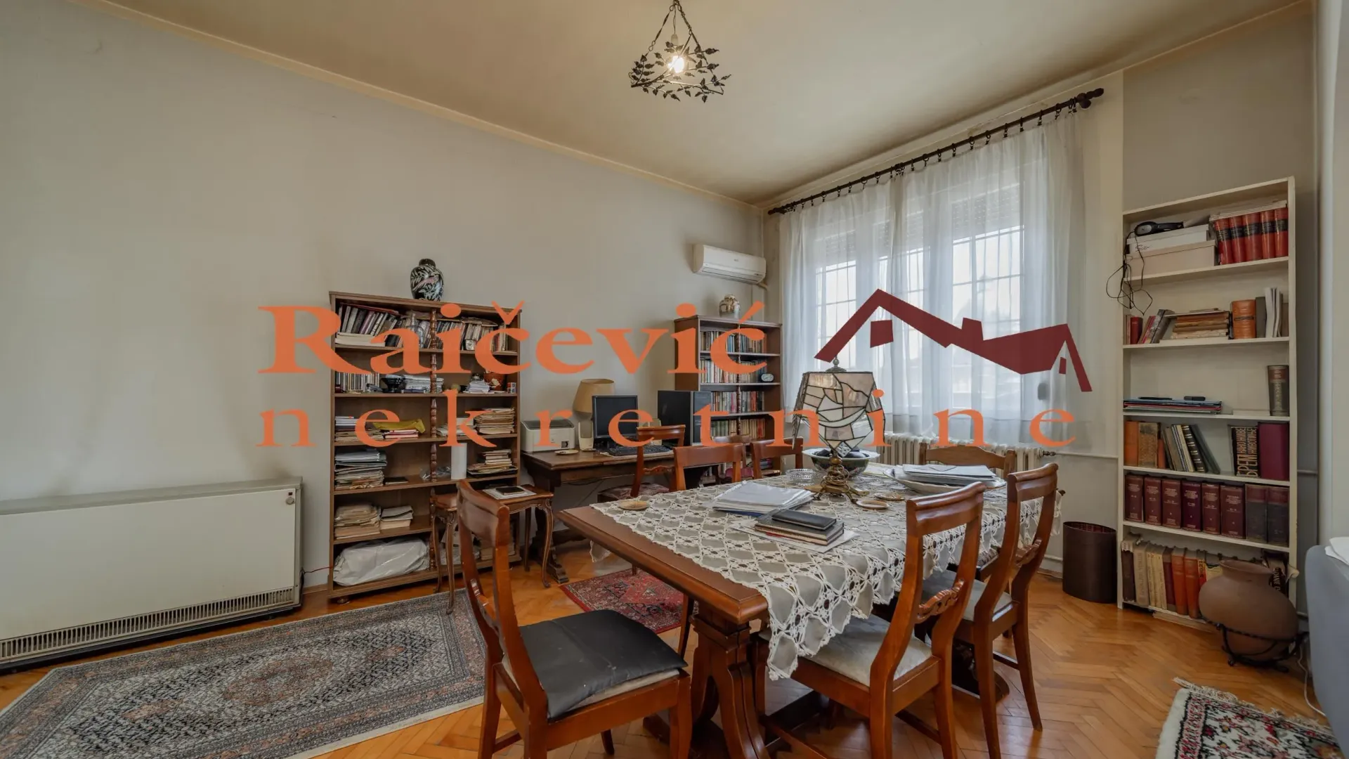 Prodaja, četvorosoban stan, 113m², Centar, Stara Pazova