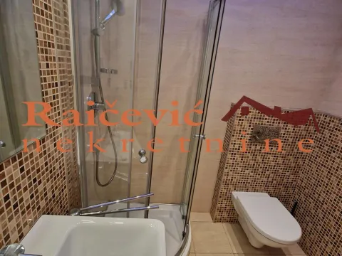 Izdavanje, četvorosoban stan, 148m², Savski Venac, Beograd - image 9