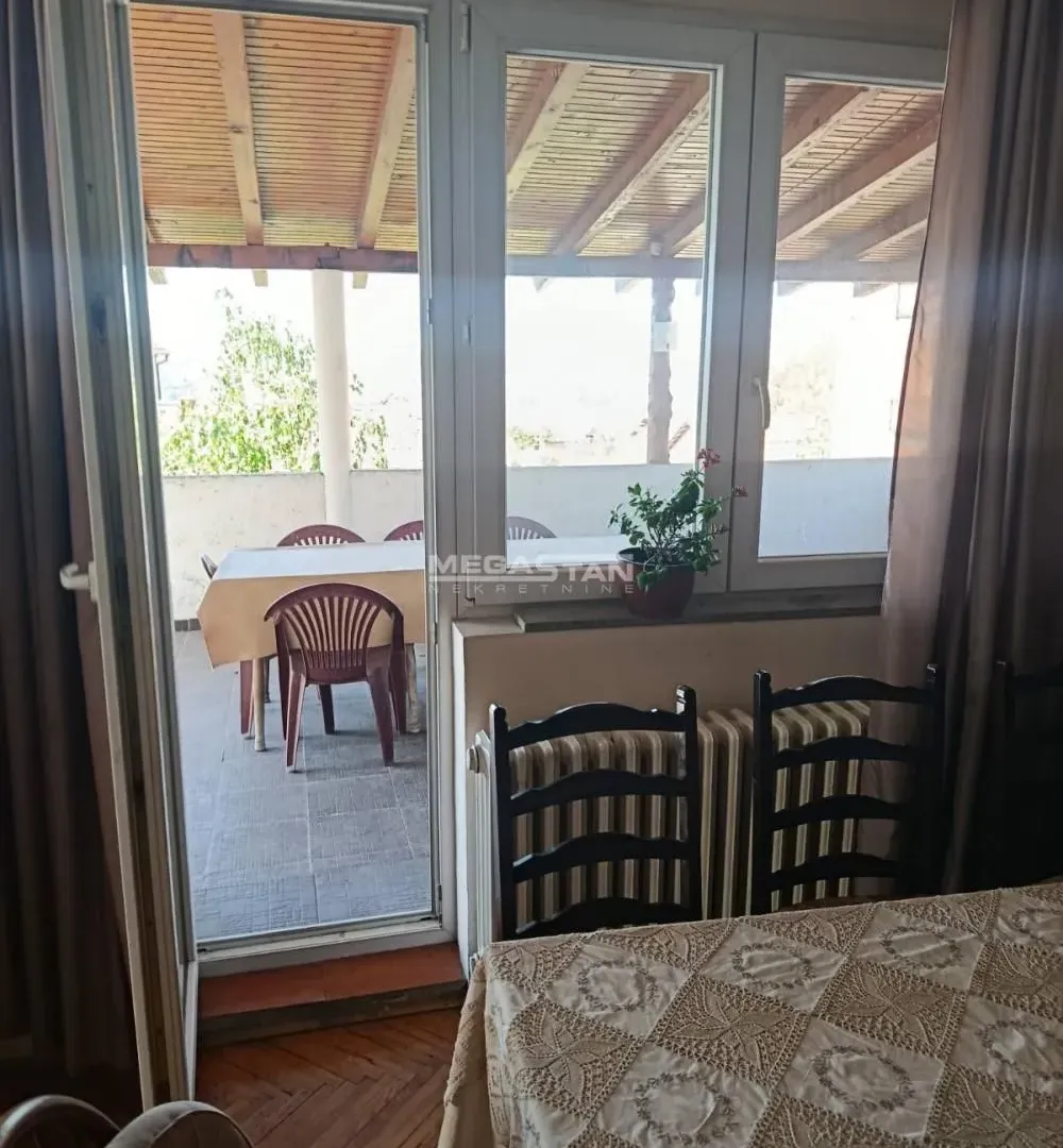 Sale, house, 270m², Mali Mokri Lug, Zvezdara Sve Podlokacije