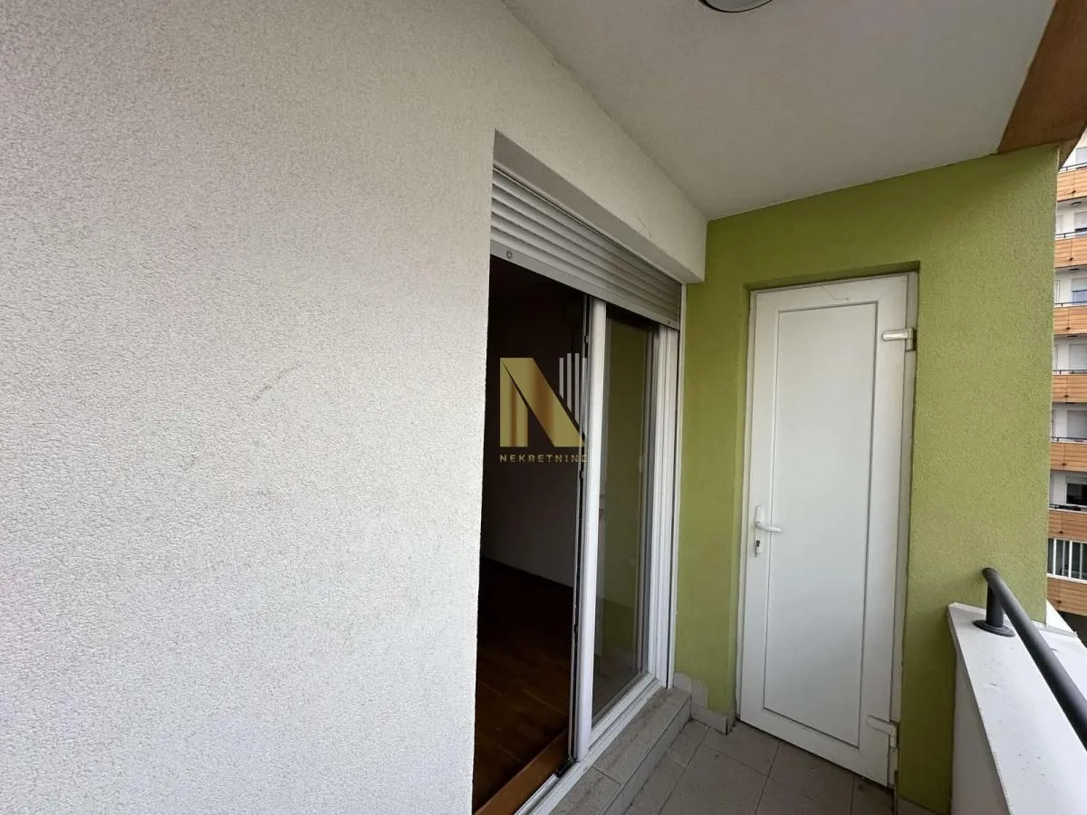 Prodaja, dvosoban stan, 56m², Rotkvarija, Novi Sad Sve Podlokacije