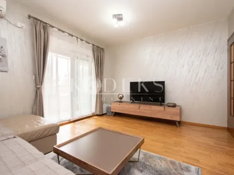 Izdavanje, jednosoban stan, 50m², City Kvart, Podgorica - image 4