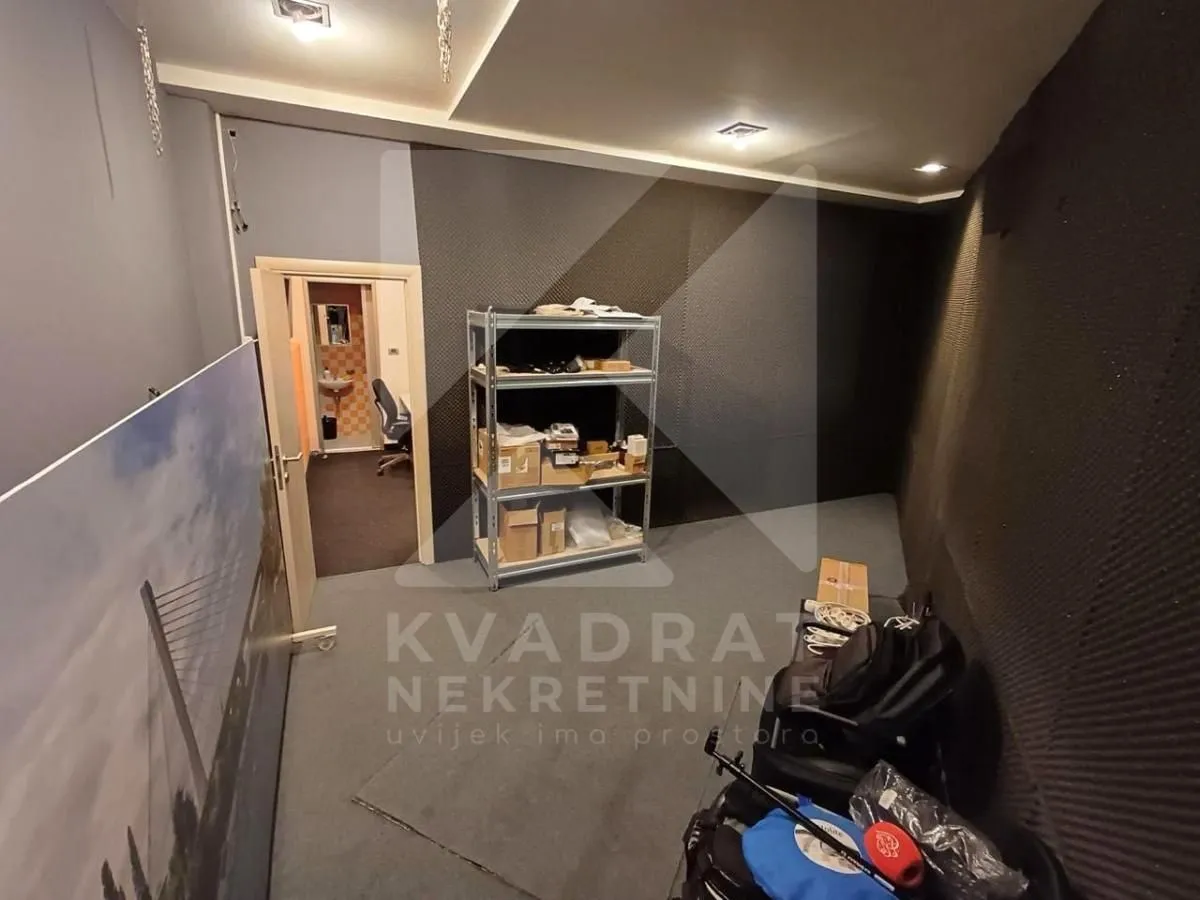Rent, office space, 60m², Momišići, Podgorica