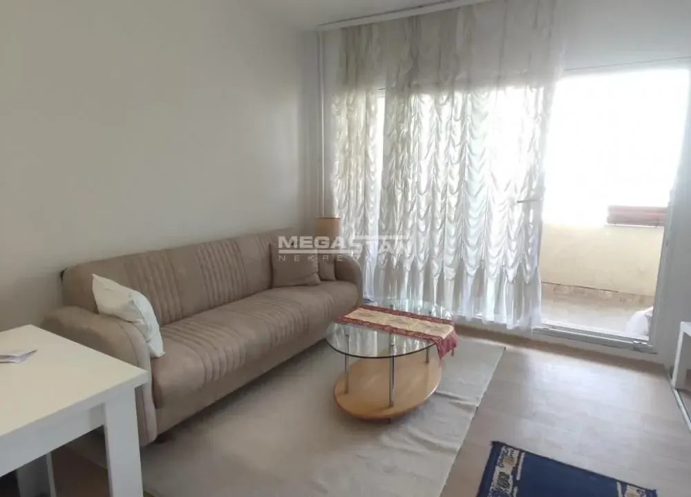 Izdavanje, jednosoban stan, 45m², Stari Grad, Beograd