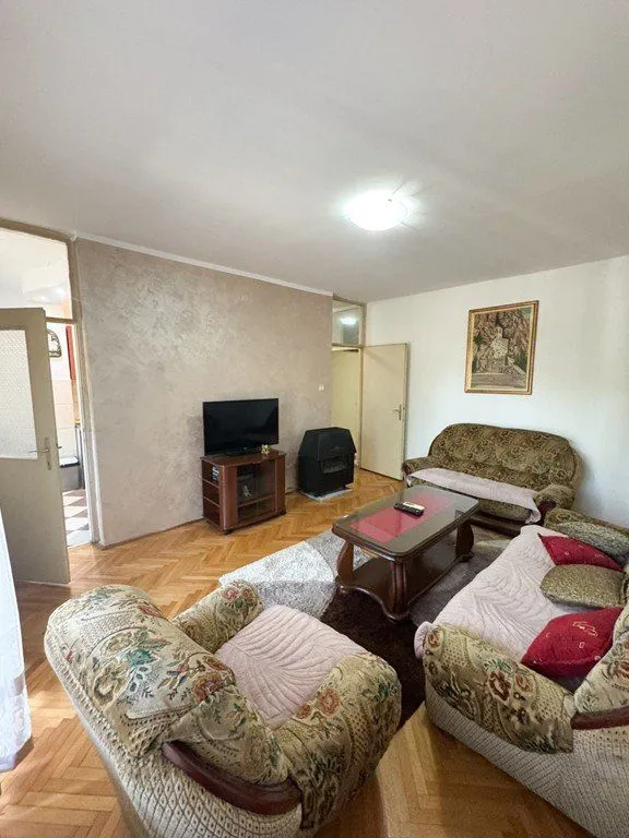 Izdavanje, dvosoban stan, 80m², Tuški Put, Podgorica