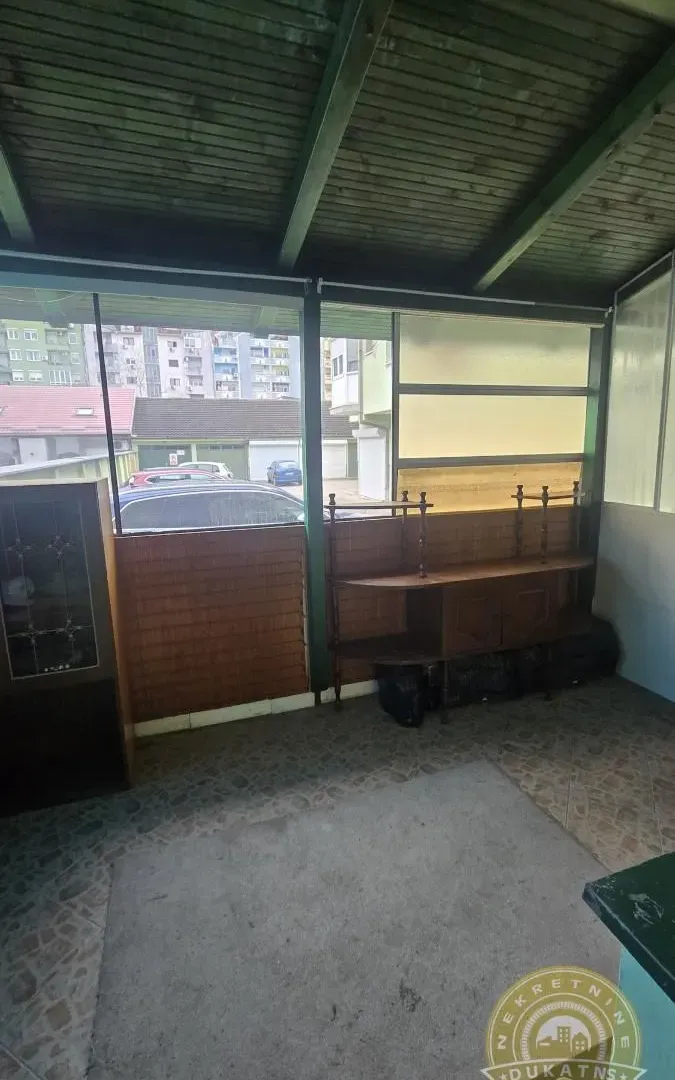 Prodaja, četvorosoban stan, 98m², Grbavica, Novi Sad Sve Podlokacije