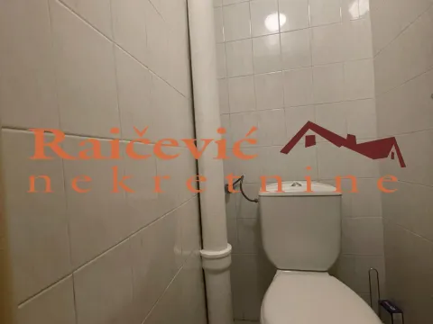 Izdavanje, trosoban stan, 74m², Vračar Hram, Vračar Sve Podlokacije - image 10