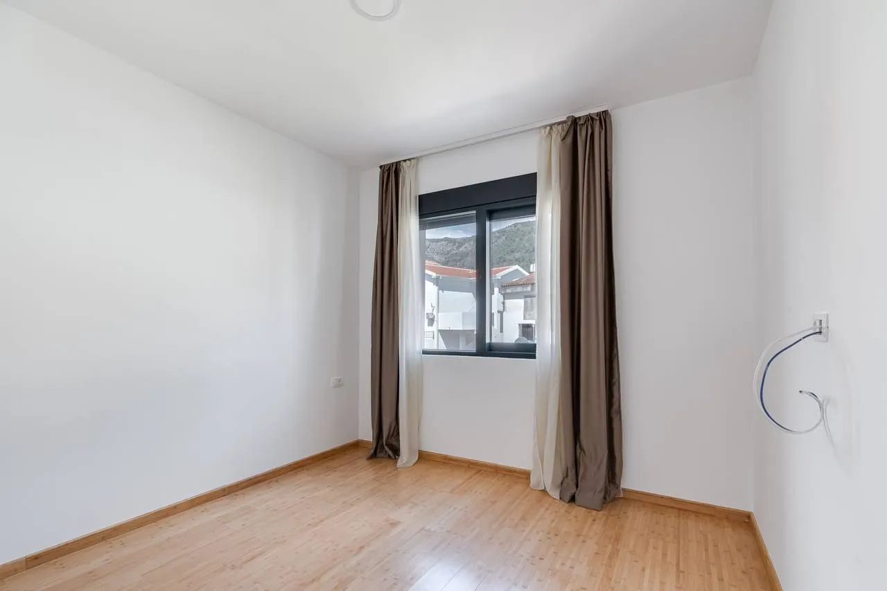 Rent, two bedroom apartment, 60m², Centar, Budva