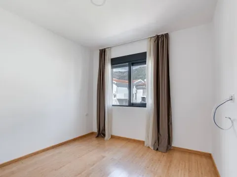Rent, two bedroom apartment, 60m², Centar, Budva - image 4