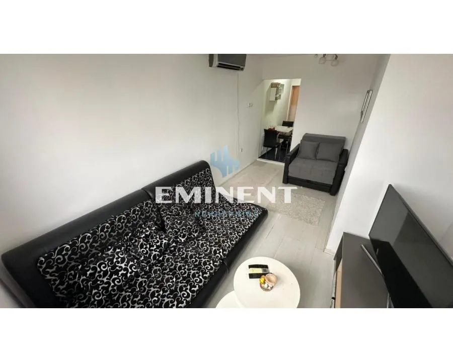 Izdavanje, stan, 43m², Stari Merkator, Novi Beograd Sve Podlokacije