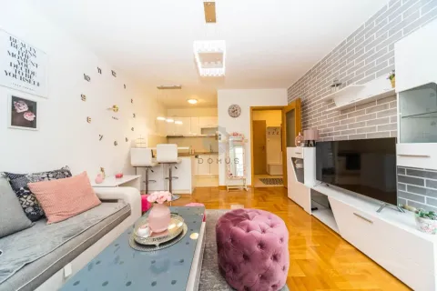 Izdavanje, jednosoban stan, 45m², Stari Aerodrom, Podgorica - image 2