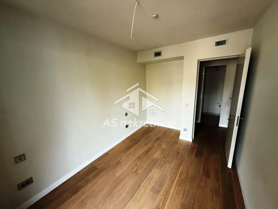 Izdavanje, trosoban stan, 78m², Novi Beograd Blok 65, Novi Beograd Sve Podlokacije