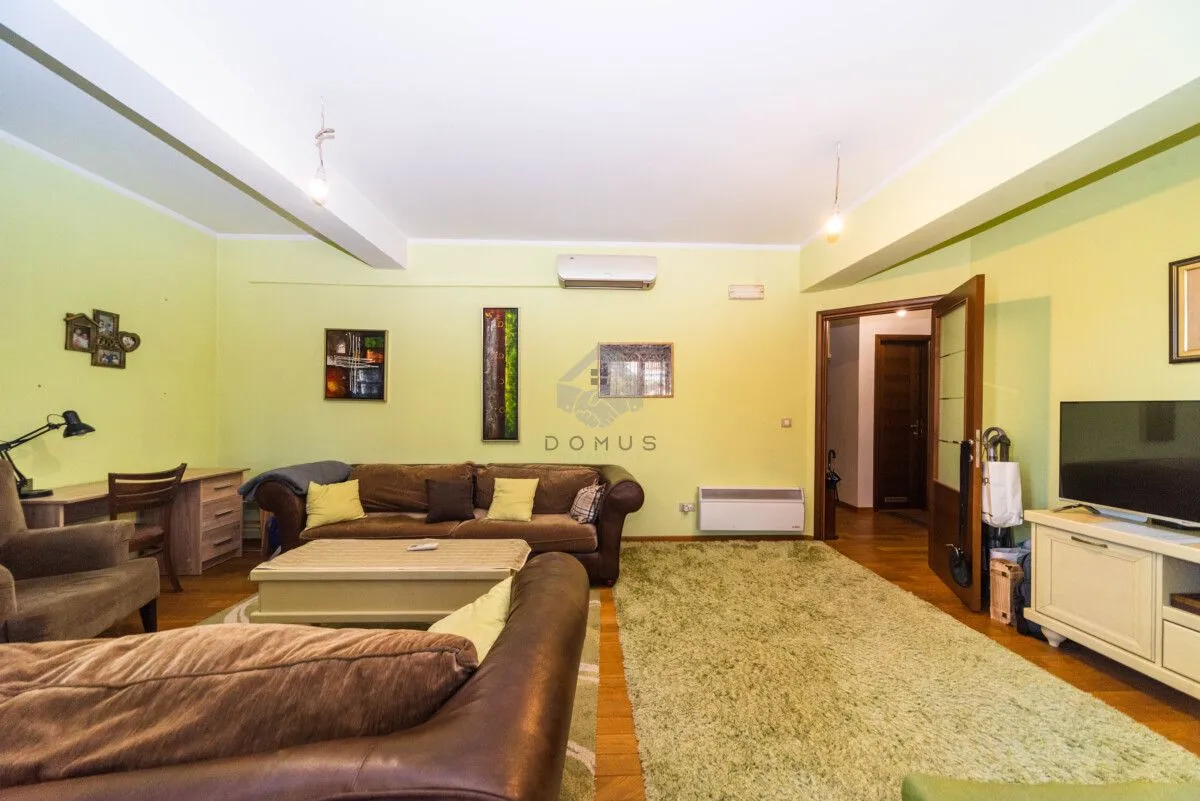 Prodaja, dvosoban stan, 81m², Krivi Most, Podgorica
