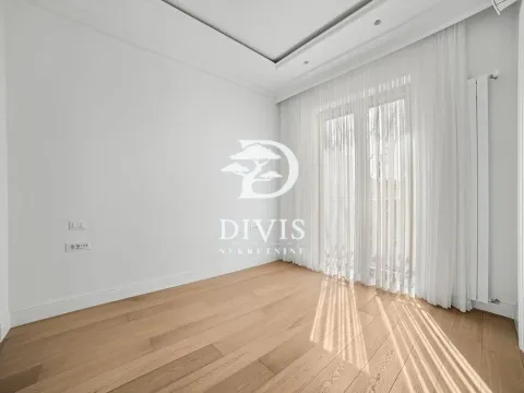 Sale, four bedroom apartment, 207m², Vračar Hram, Vračar Sve Podlokacije - image 11