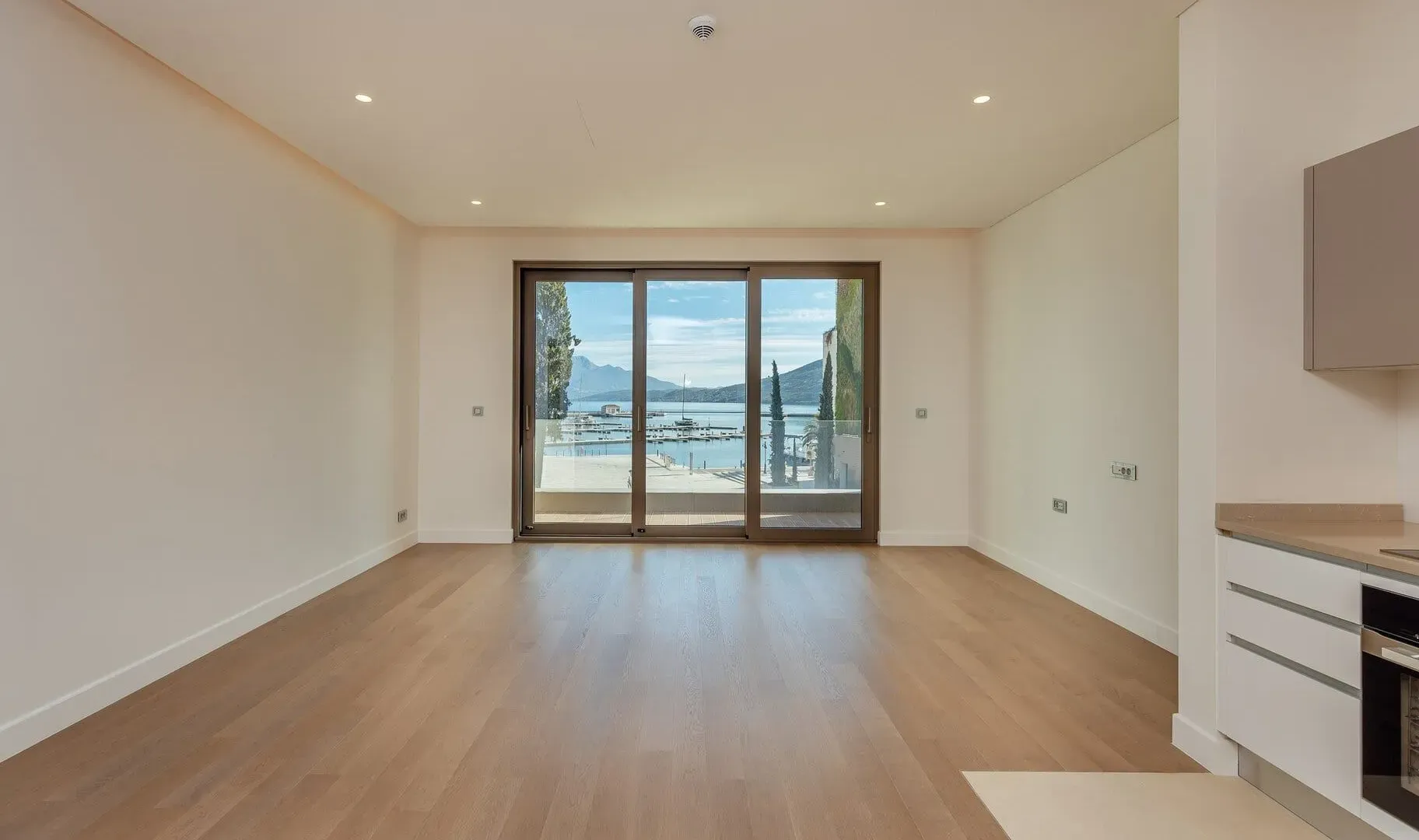 Prodaja, jednosoban stan, 82m², Portonovi, Herceg Novi
