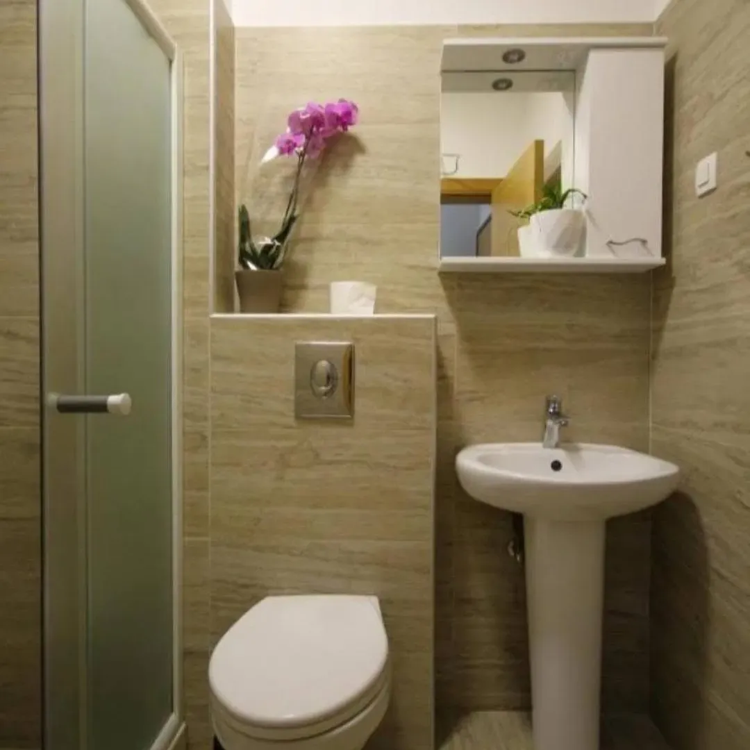 Rent, one bedroom apartment, 38m², Kalimanj, Tivat