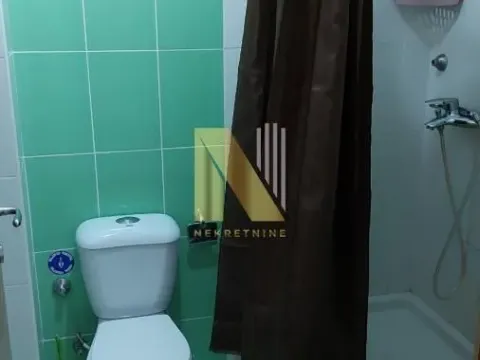 Izdavanje, garsonjera, 27m², Novi Sad, Srbija - image 8