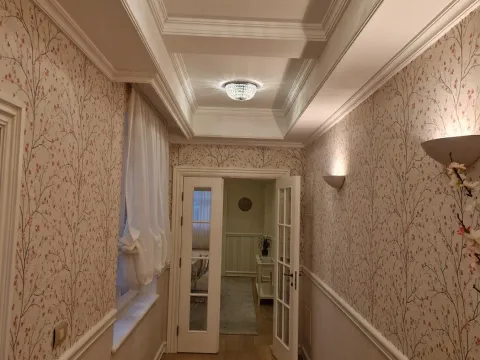 Izdavanje, trosoban stan, 120m², Stari grad, Novi Sad - image 14