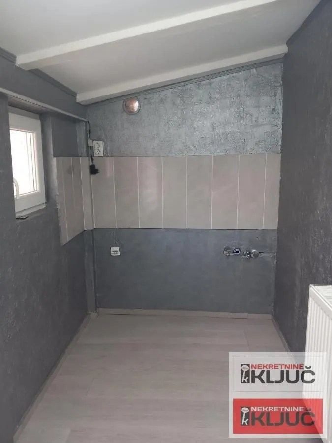 Prodaja, dvosoban stan, 50m², Petrovaradin, Novi Sad