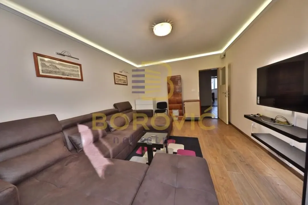 Prodaja, dvosoban stan, 57m², Gundulićev Venac, Beograd