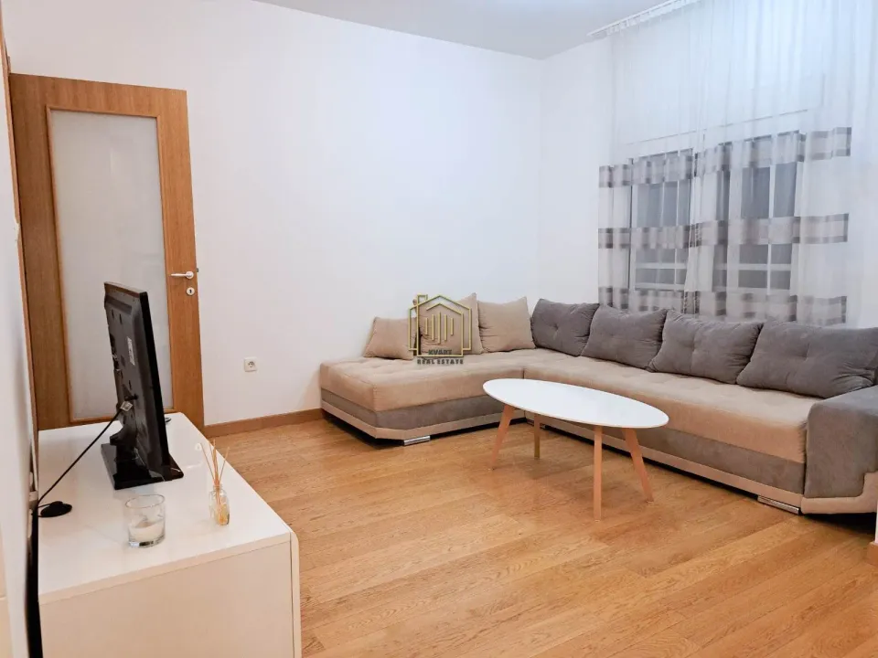 Izdavanje, jednosoban stan, 42m², Dalmatinska ulica, Podgorica