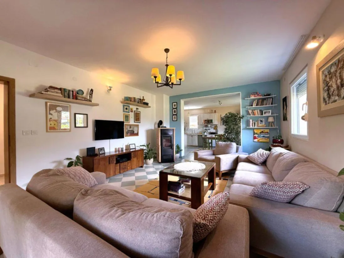 Prodaja, kuća, 150m², Tološi, Podgorica