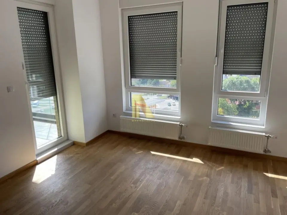 Rent, office space, 61m², Grbavica, Novi Sad Sve Podlokacije