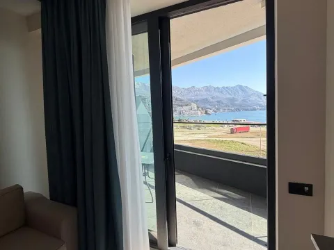 Sale, one bedroom apartment, 51m², Bečići, Budva - image 9