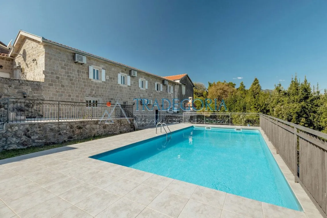 Prodaja, kuća, 176m², Krimovica, Kotor