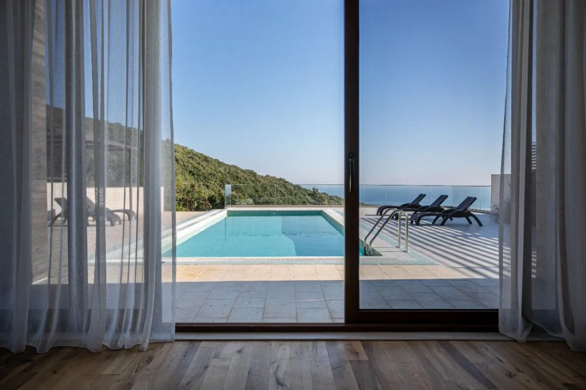 Izdavanje, kuća, 450m², Krimovica, Kotor