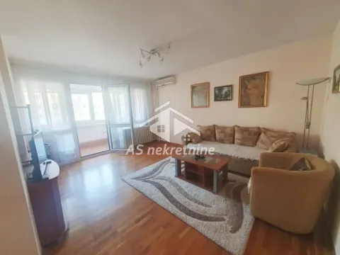 Stan in Novi Beograd Blok 33