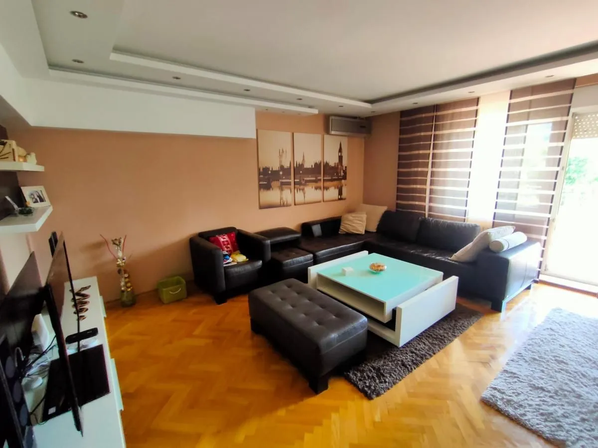 Izdavanje, trosoban stan, 103m², Spens, Novi Sad Sve Podlokacije