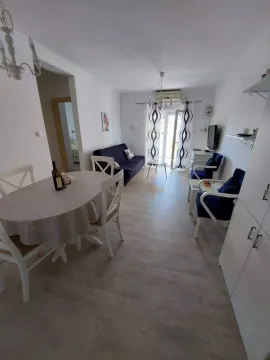 Rent, two bedroom apartment, 70m², Kalimanj, Tivat - image 1