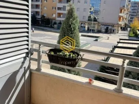 Prodaja, trosoban stan, 110m², City Kvart, Podgorica - image 8