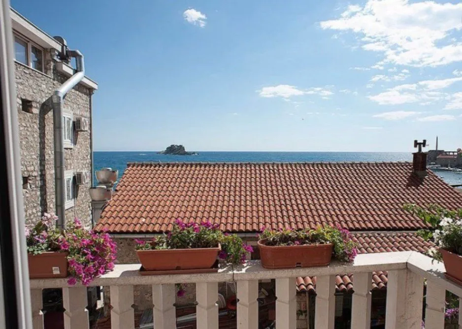 Prodaja, dvosoban stan, 61m², Petrovac, Budva