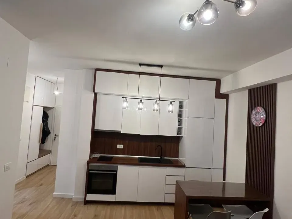 Izdavanje, jednosoban stan, 48m², Centar, Bar