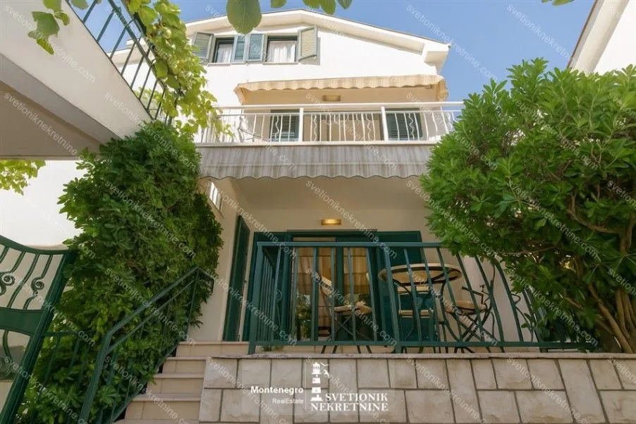 Prodaja, kuća, 197m², Đenovići, Herceg Novi