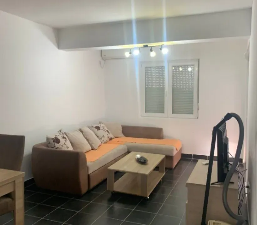 Rent, one bedroom apartment, 42m², Podkošljun, Budva