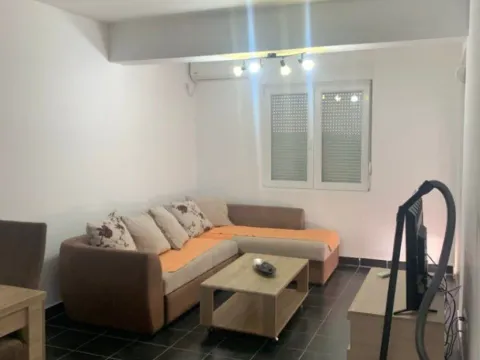 Rent, one bedroom apartment, 42m², Podkošljun, Budva