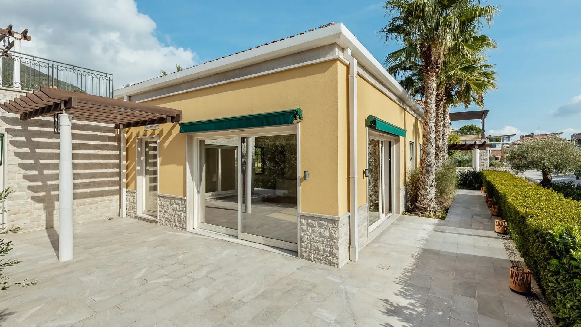 Prodaja, kuća, 287m², Portonovi, Herceg Novi