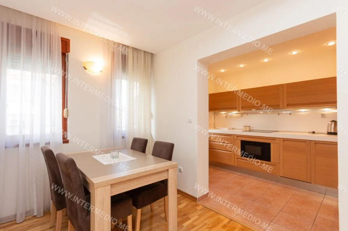 Sale, two bedroom apartment, 80m², Đenovići, Herceg Novi