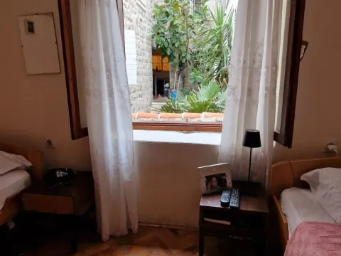 Prodaja, kuća, 95m², Stari Grad, Budva - image 19