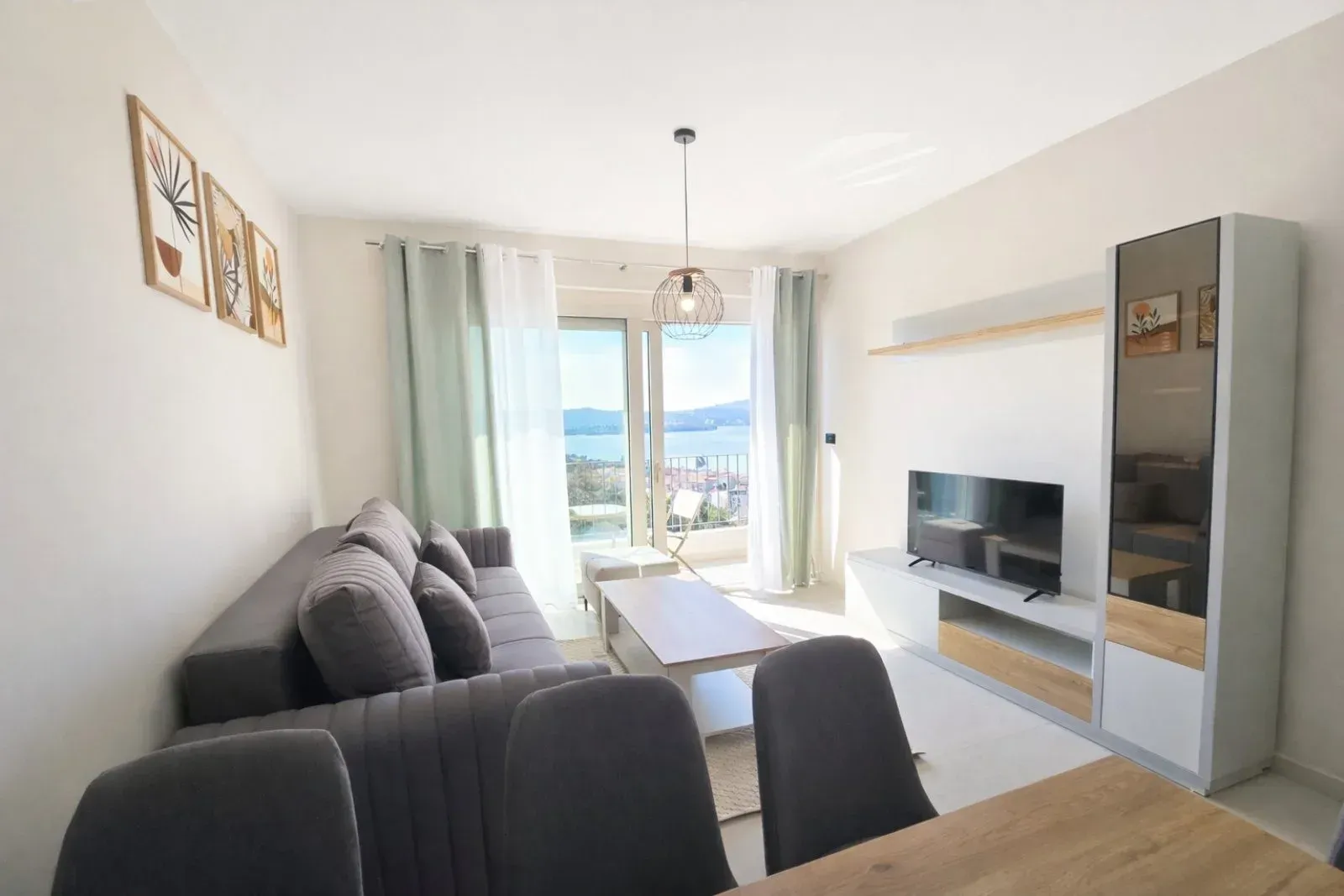 Rent, apartment, 41m², Tivat, Crna Gora