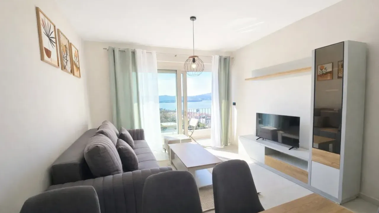 Izdavanje, stan, 41m², Tivat, Crna Gora