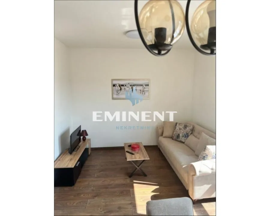 Rent, two bedroom apartment, 45m², Gundulićev Venac, Beograd