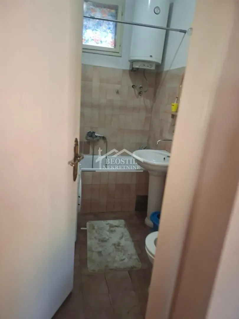 Sale, house, 181m², Zemun Sve Podlokacije, Beograd