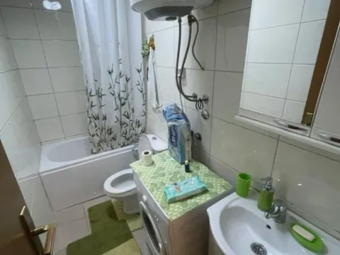 Rent, studio apartment, 31m², Blok 9, Podgorica - image 8