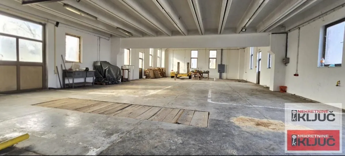 Izdavanje, poslovni prostor, 532m², Srbobran, Novi Sad