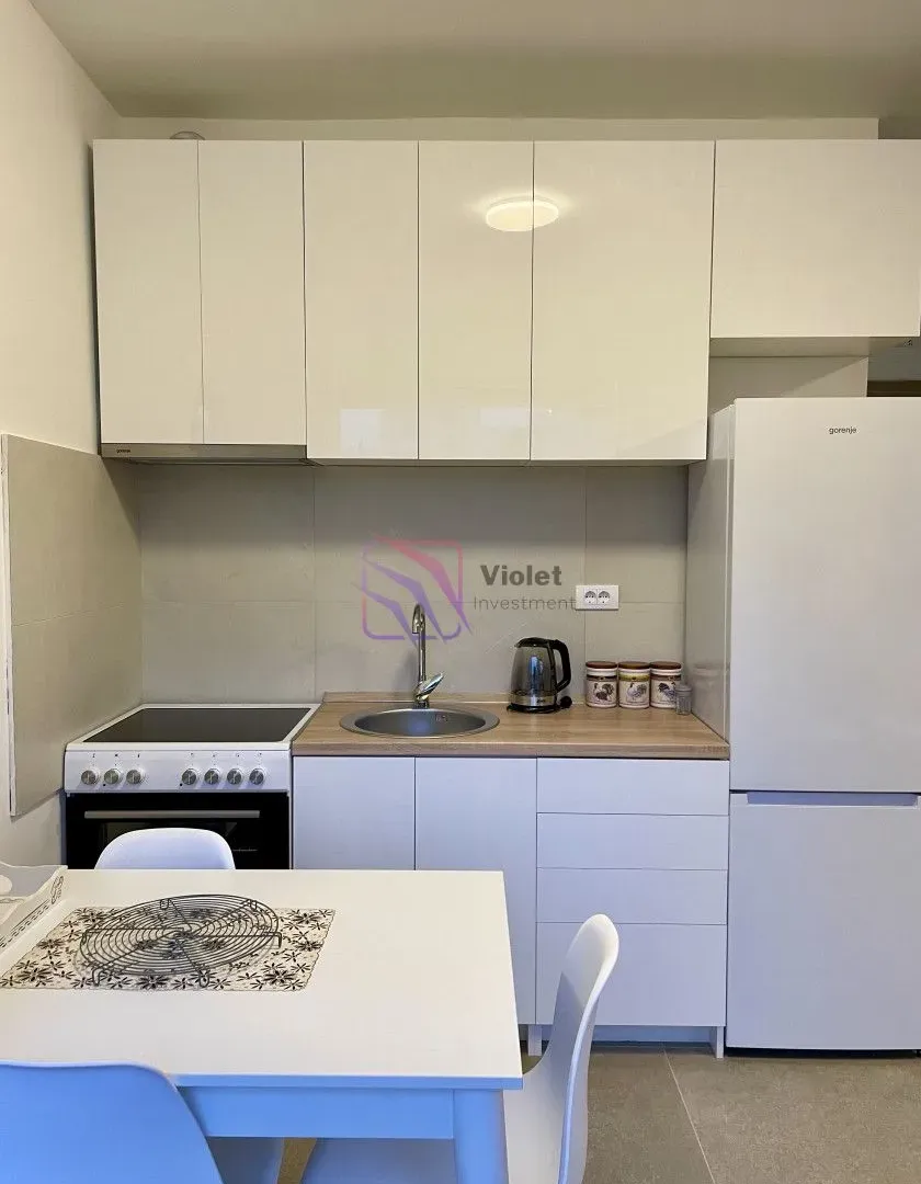 Prodaja, garsonjera, 30m², Centar, Podgorica
