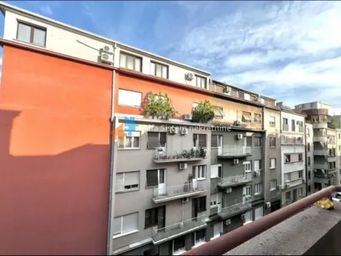 Rent, four bedroom apartment, 118m², Kalenić Pijaca, Vračar Sve Podlokacije - image 18