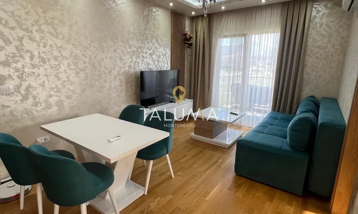 Rent, three bedroom apartment, 100m², Stari Aerodrom, Podgorica